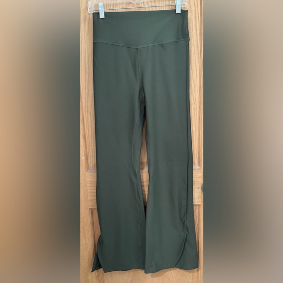 YPB sculptLUX Split-Hem Flare Legging - Picture 8 of 8